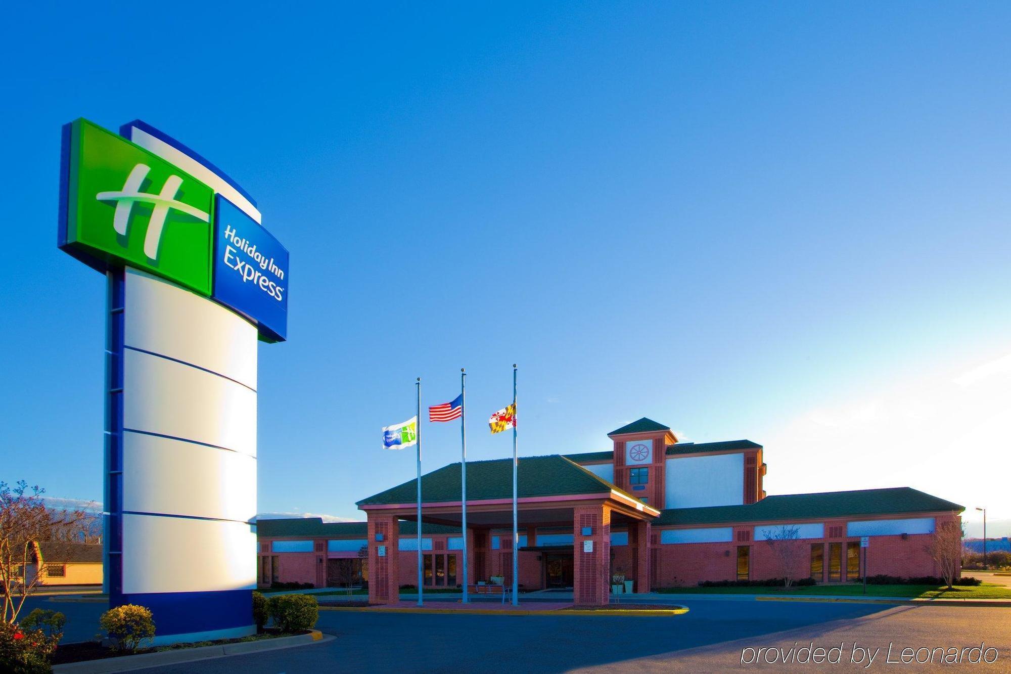 Holiday Inn Express Cambridge Exterior foto